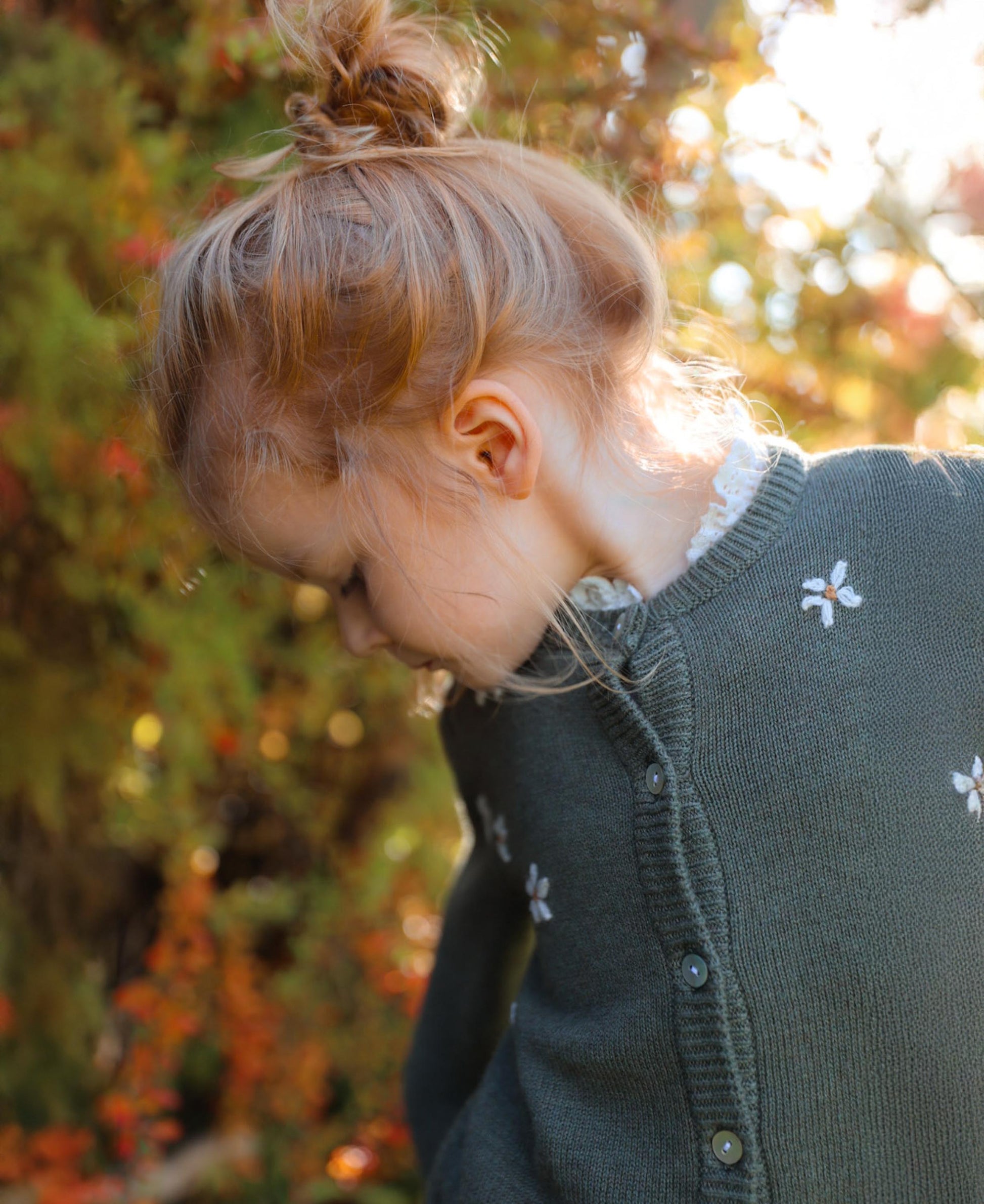 FLIINK DAISY HAND EMBROIDERED CARDIGAN CARDIGAN BEETLE